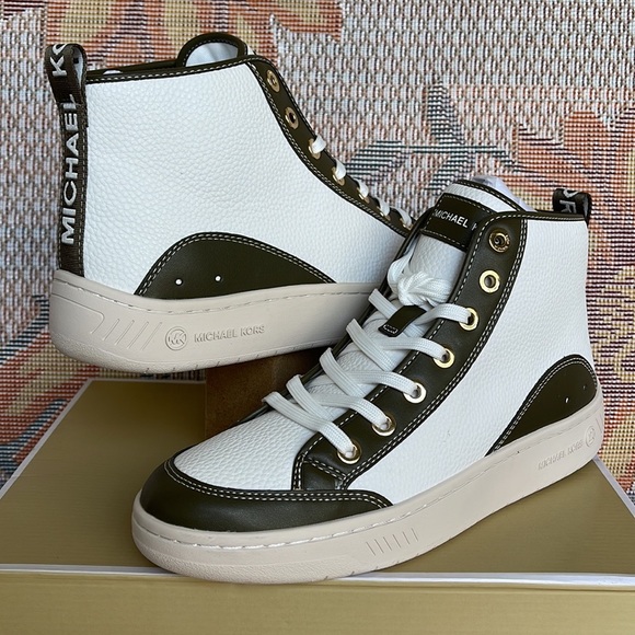 MICHAEL KORS SHEA MID HIGH TOP
FAUX LEATHER
49F3SHFESL
OLIVE
New - Picture 16 of 16